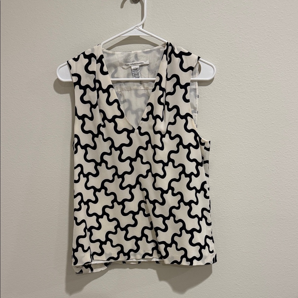 Diane Von Furstenberg Black and White Patterned Blouse